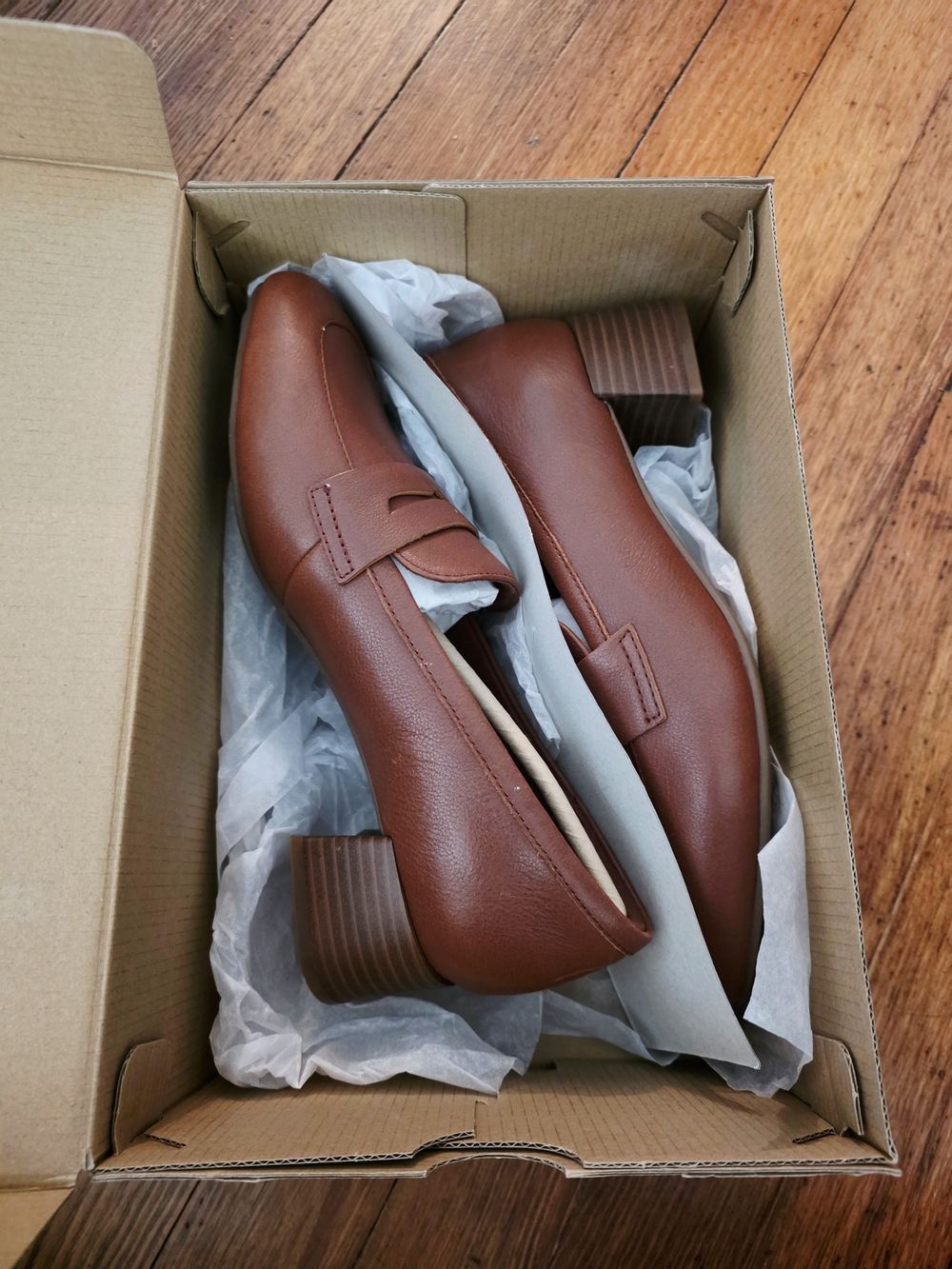 BNIB Clarks Iridessa Sky Dark Brown Heeled Loafers
